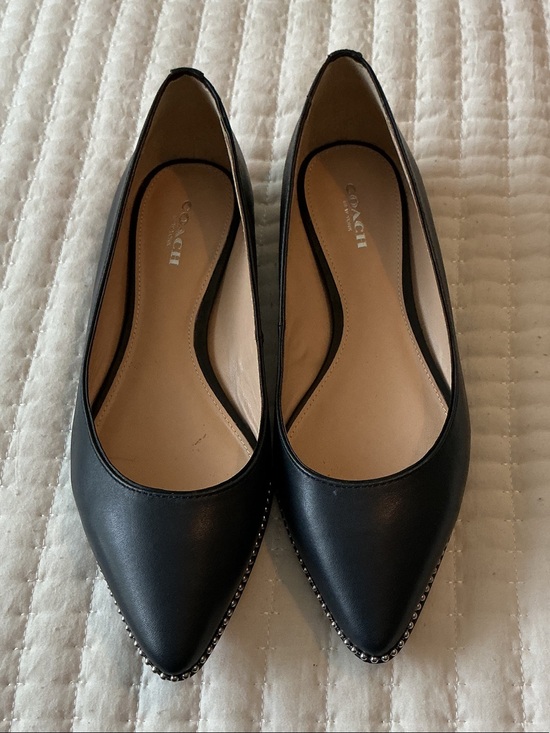 Coach Shoes - Coach Classic Navy 7 Viviana BeadChain Skinner Flats
